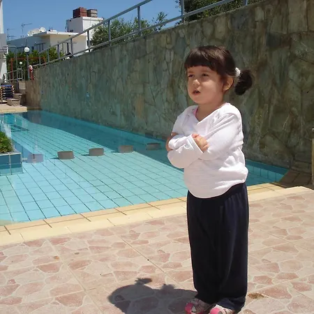 Apart-hotel Popi 2*